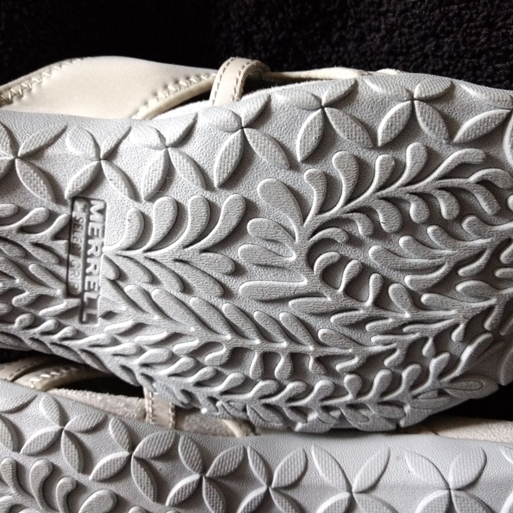 *Merrell Thong Sandals* - Picture 9 of 10